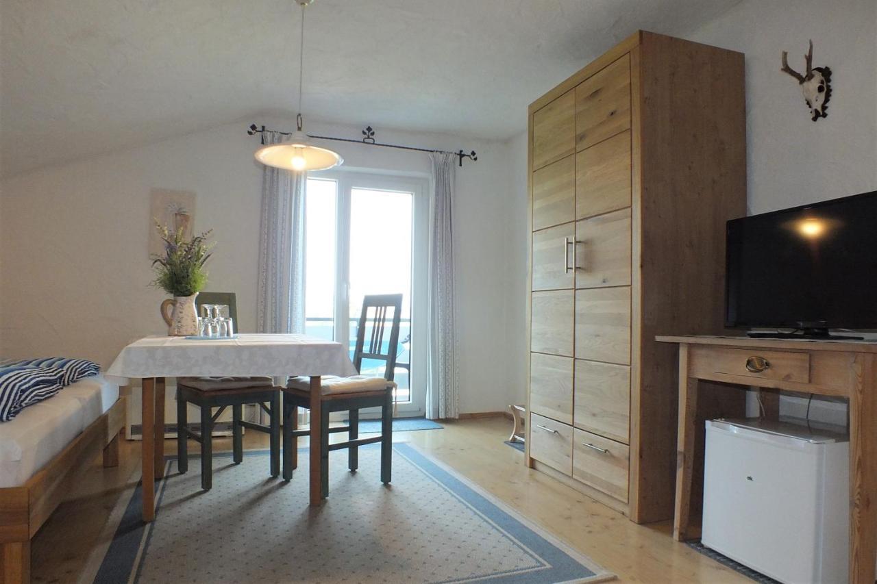 מלון Grabenstätt Haus Chiemseeblick מראה חיצוני תמונה